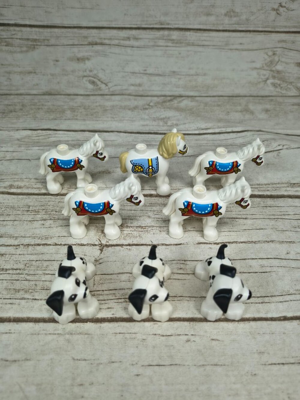 LEGO DUPLO Horse and Dog Figure Lot in White (8 Figures).